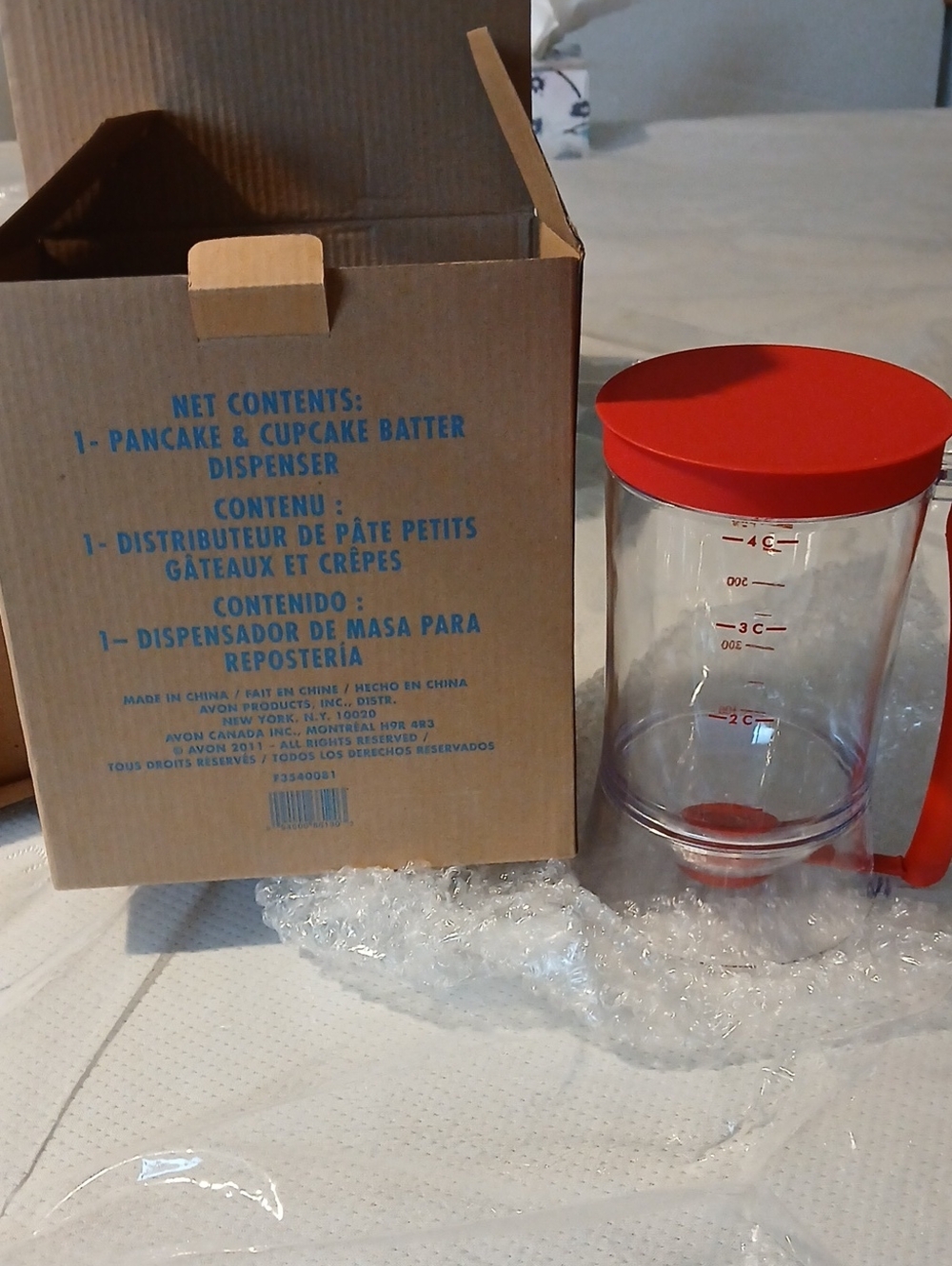 Avon Pancake And Cupcake Batter Despenser-NIB